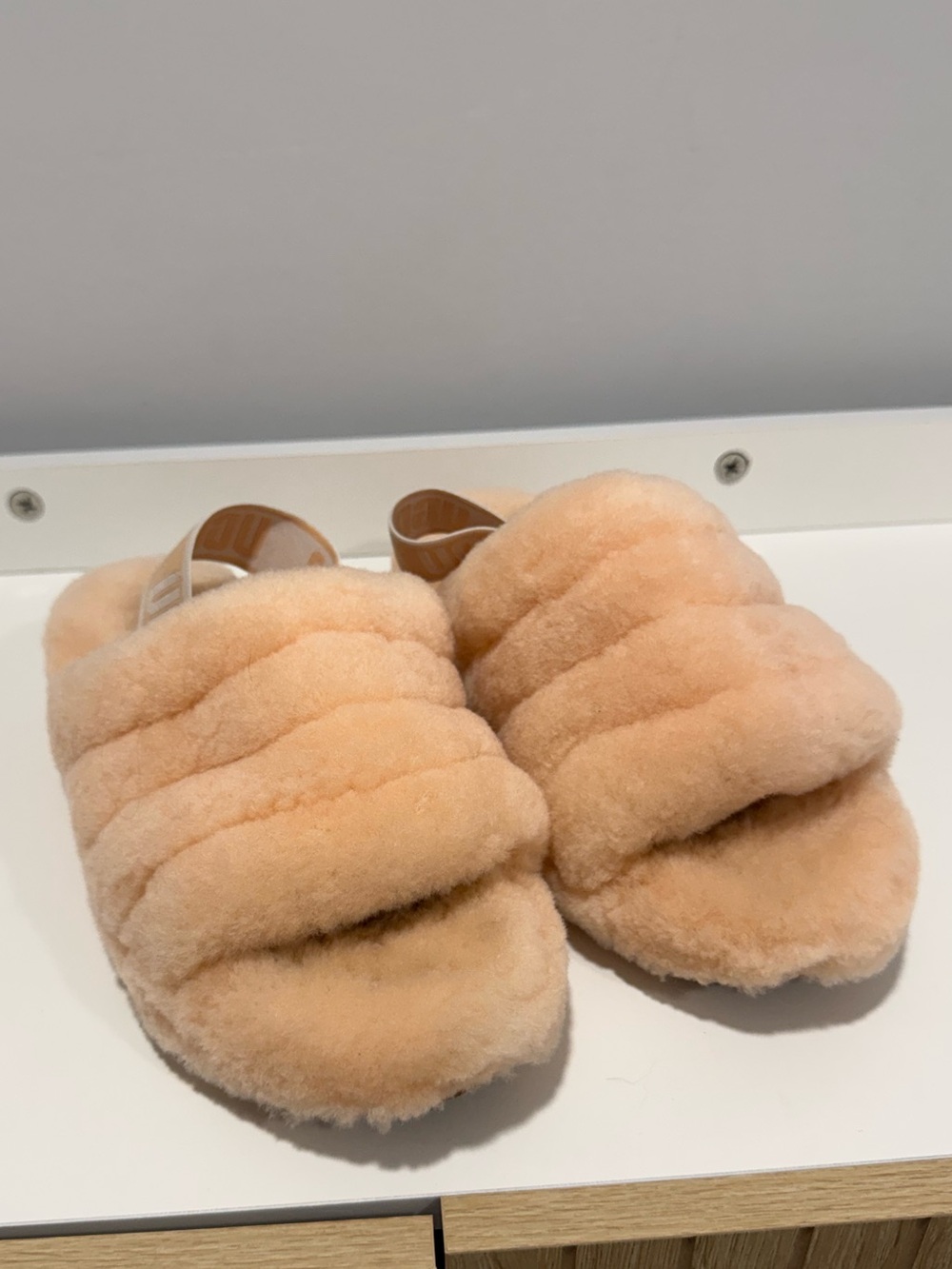Women’s Sz 7 UGG Fluff Yeah Slides/Slippers